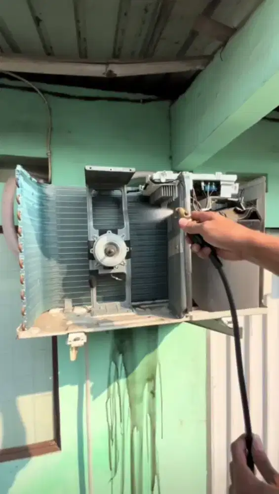 SERVICE AC PERBAIKAN DAN MAINTENANCE