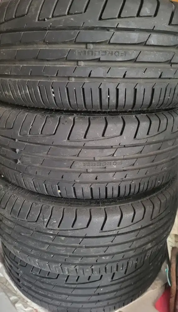 Ban LANGKA 195/45 R15