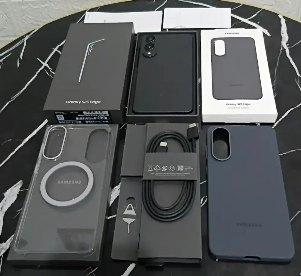 Samsung Galaxy S25 Edge 5G 12/256 Black PERFECT FREE 2 Case ORI Resmi