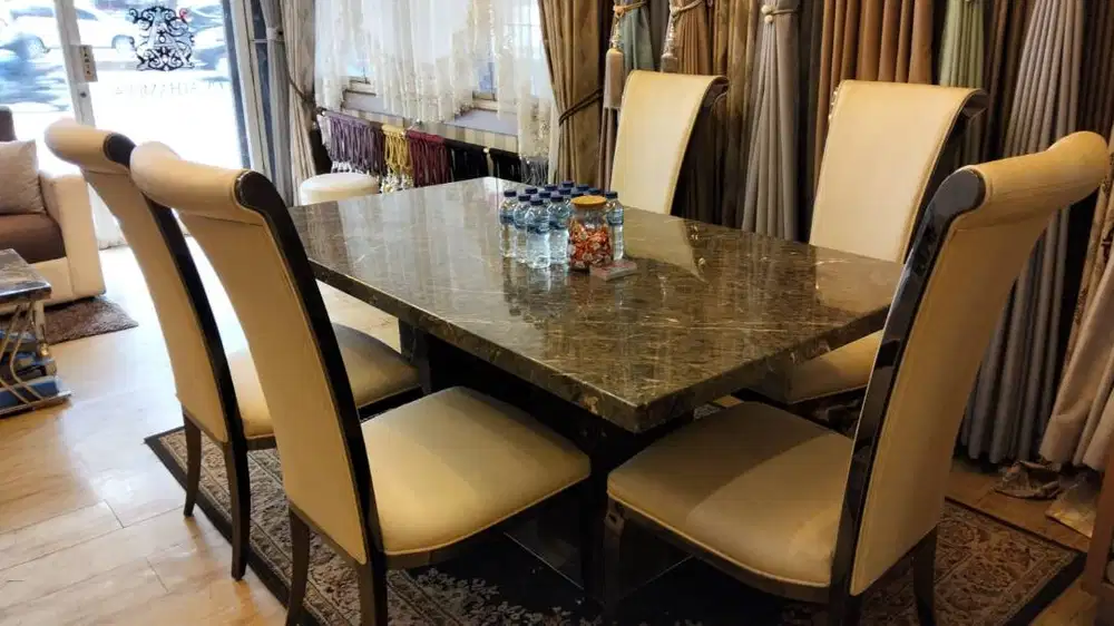 Set Meja Makan Marmer Exclusive Dinning Table Ex Display Toko