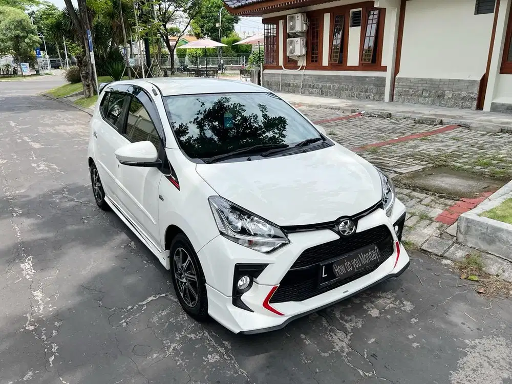 KM 20rb | TOYOTA AGYA GR TRD MATIC 2022 ORI CAT 100%
