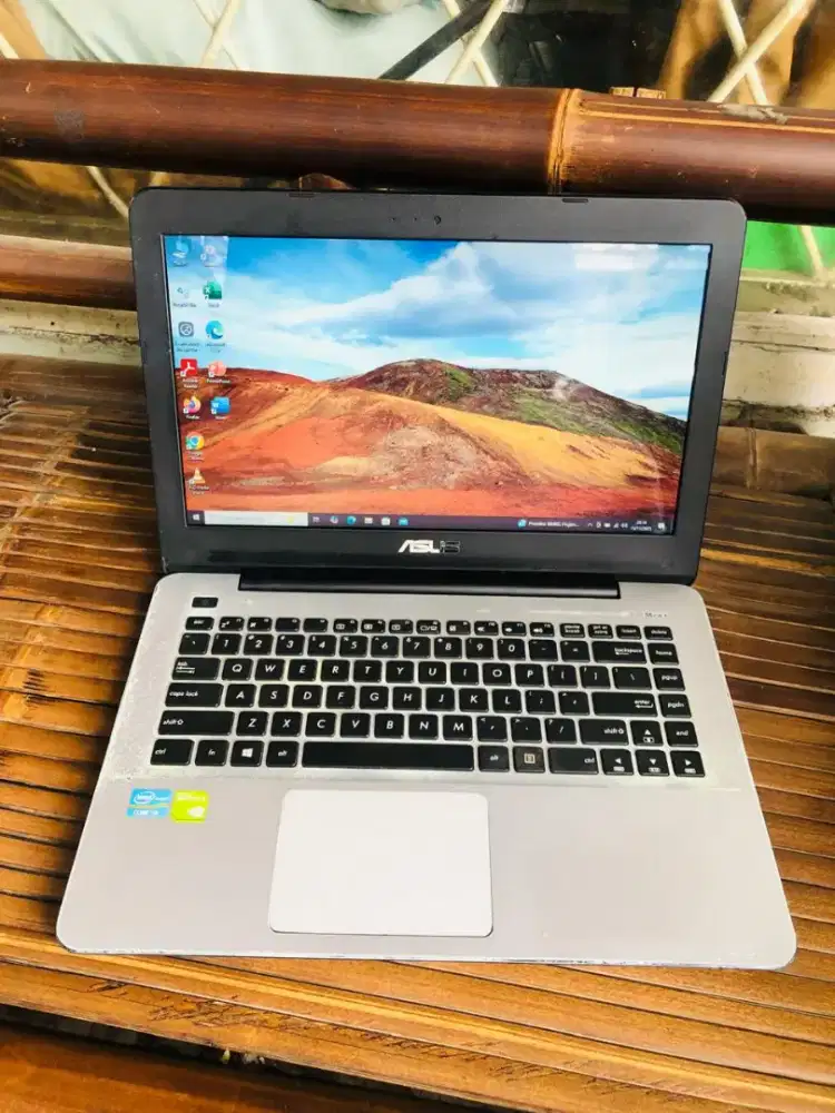 Asua A455L ram8gb ssd 128gb+hdd 320gb dual vga