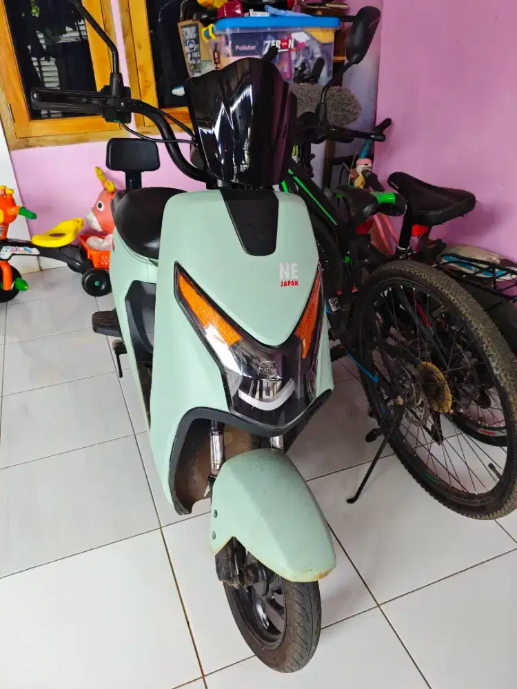 Sepeda listrik uwinfly tipe D60