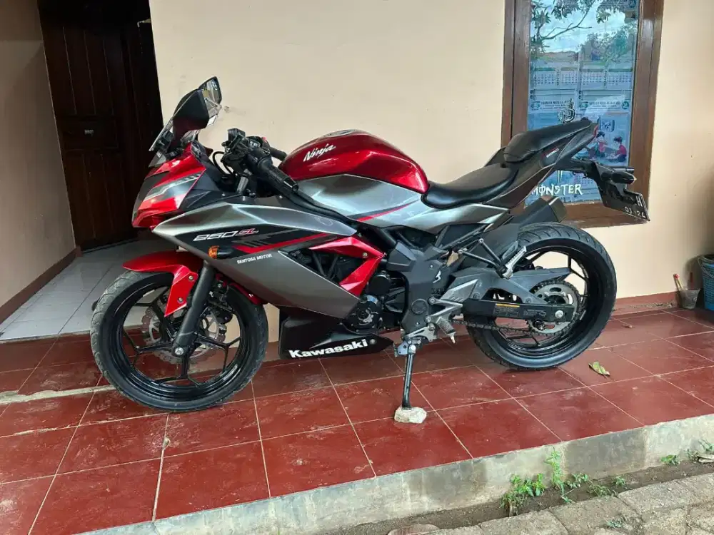 Kawaski kilometer rendah 6000 mono