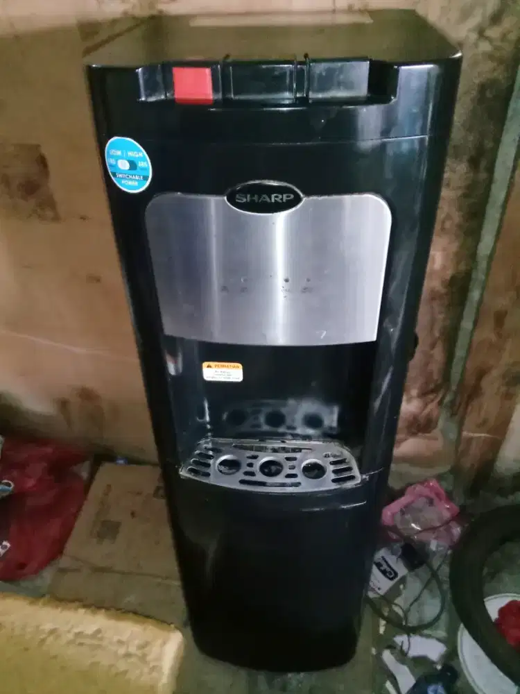 Dispenser kompresor galon bawah