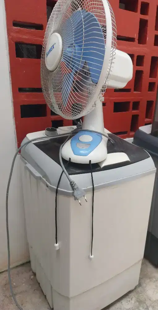 Mesin cuci mini Arashi & Kipas Sanex kondisi mati