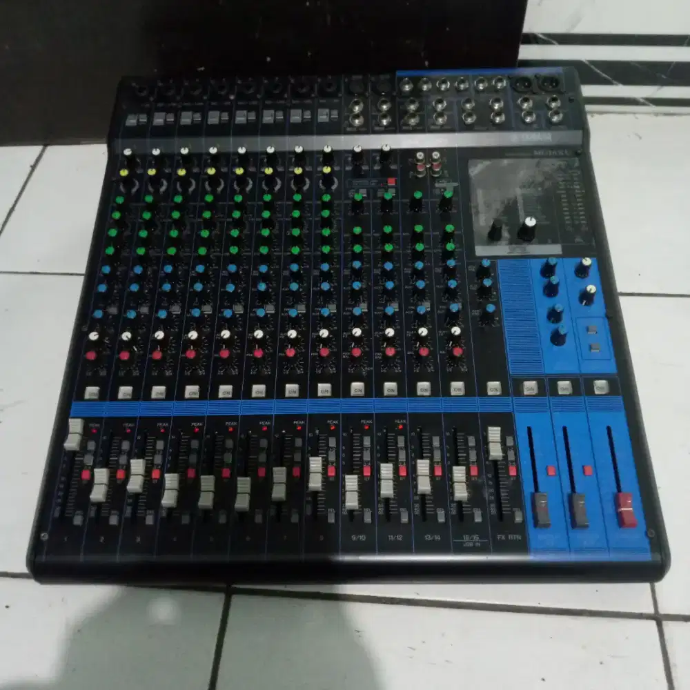 MIKSER YAMAHA MG16XU