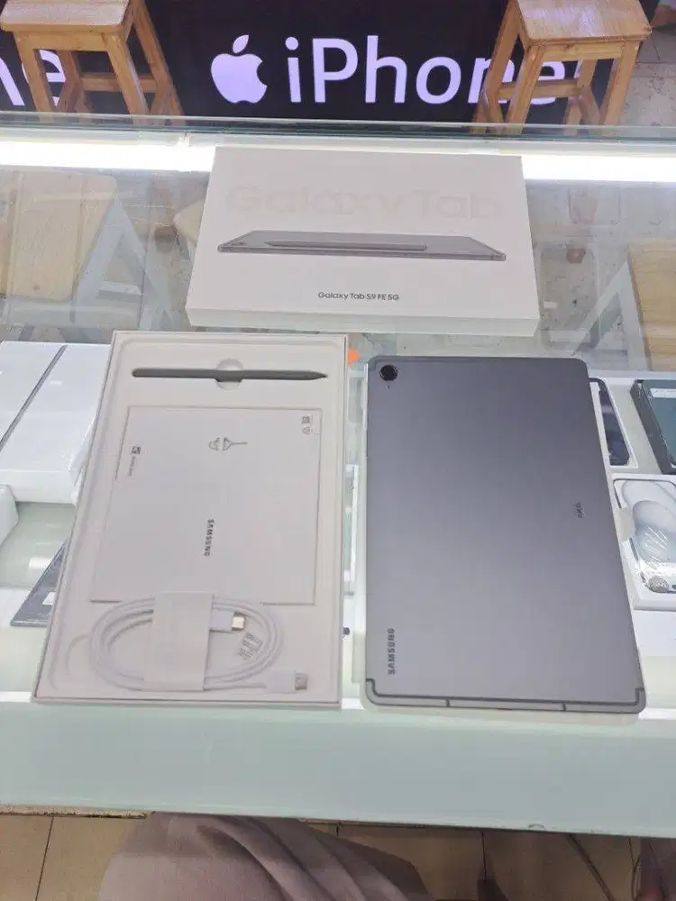 Second Samsung Galaxy Tab S9 FE 5G 6/128GB Gray Ex Resmi SEIN Mulus