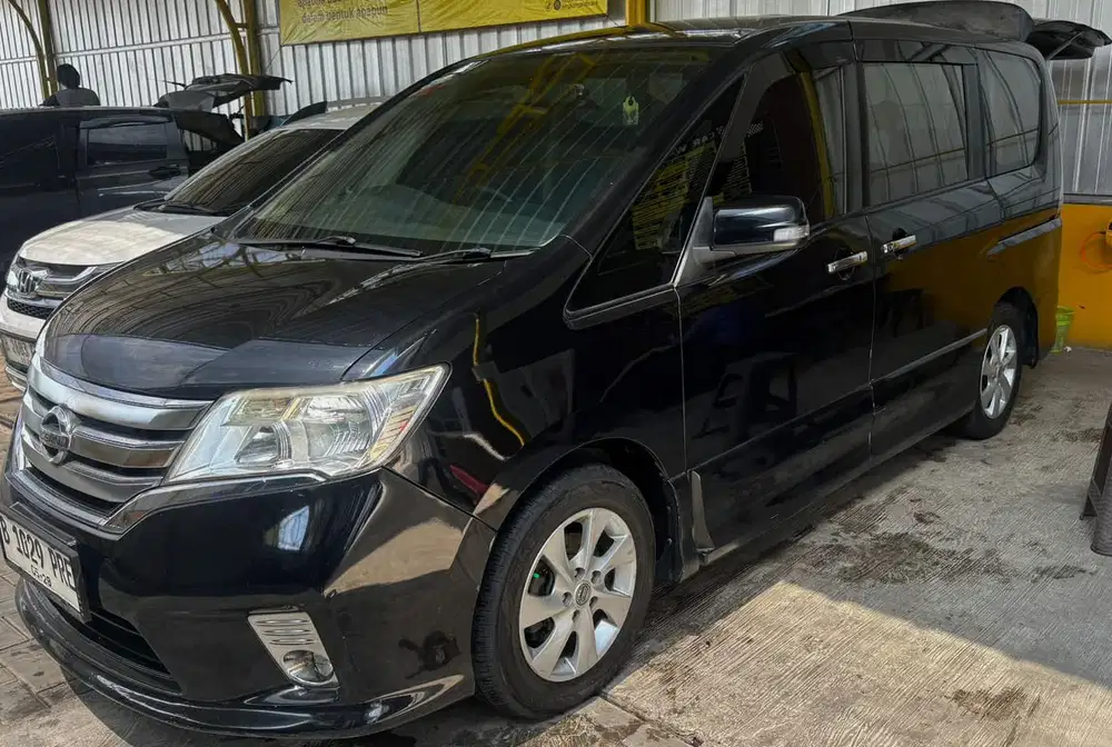 Nissan Serena 2014 Bensin