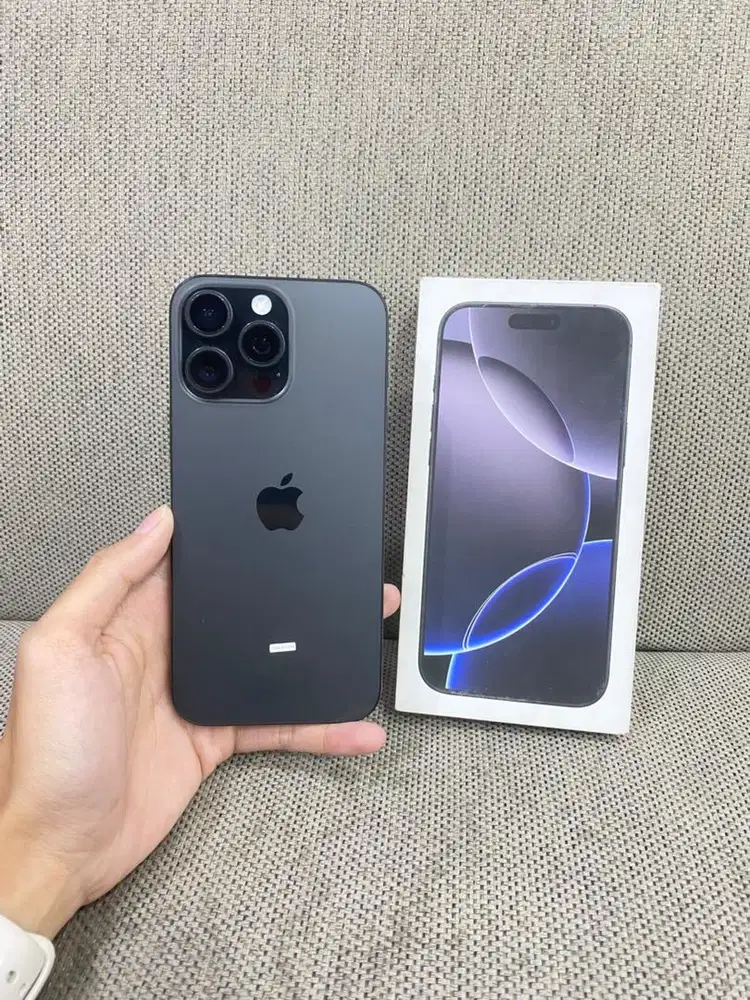 Apple iPhone 16 Pro Max 256Gb Black Titanium Resmi