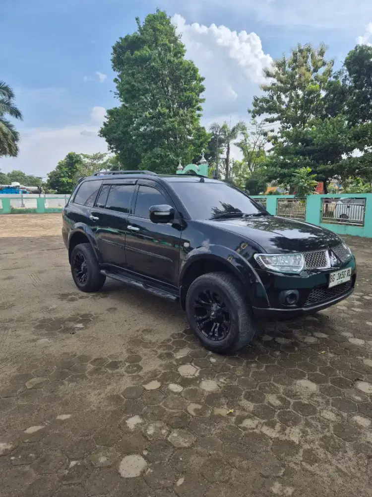 Pajero Sport Exceed 4x2 AT