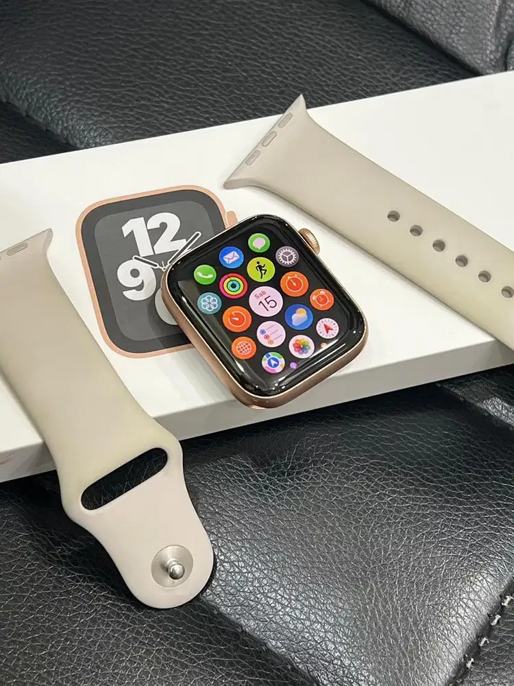 Iwatch se 1 hb 95% awet 2harian