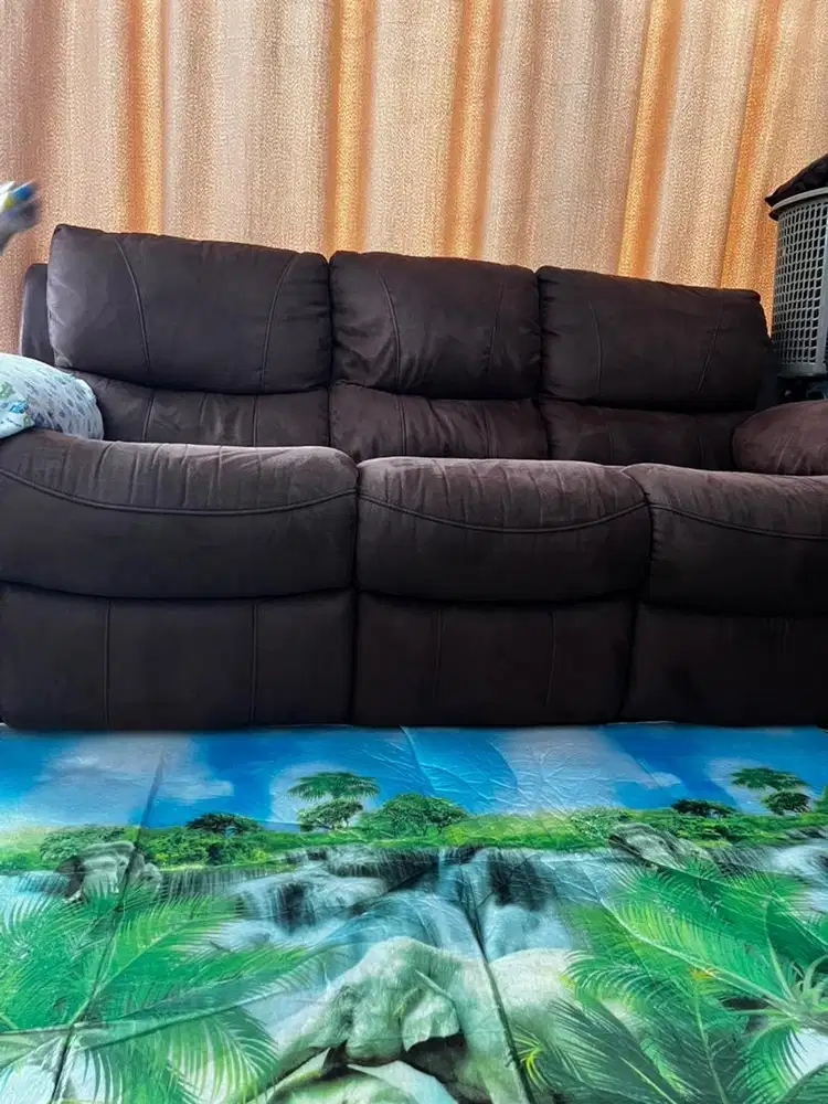 sofa recliner  beli di informa