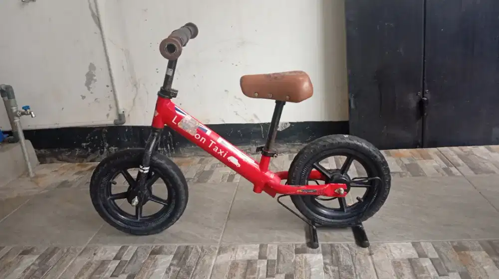 Push Bike London Taxi sepeda dorong anak