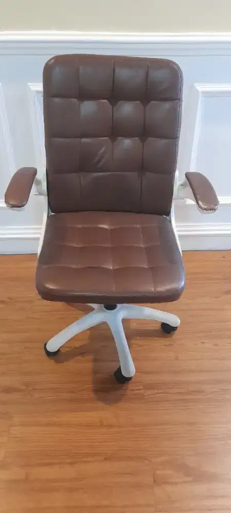 Kursi Karyawan Second