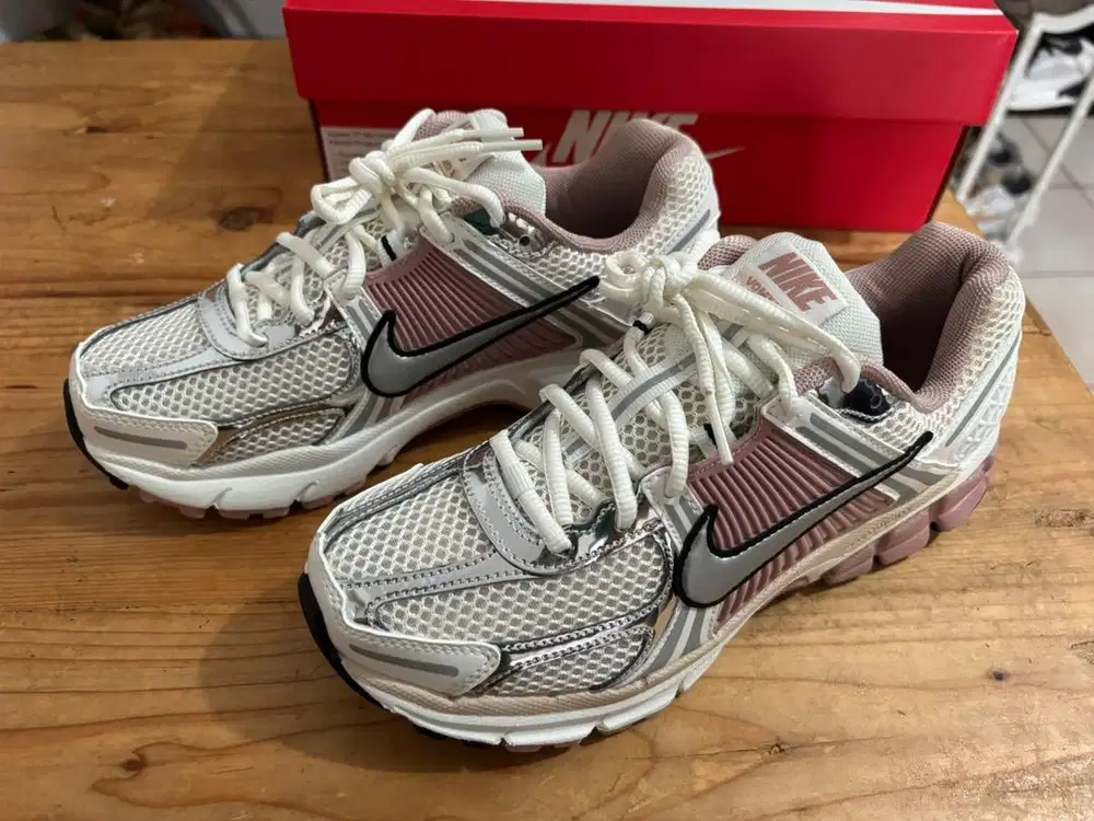 Nike Zoom Vomero 6 Women - Sail