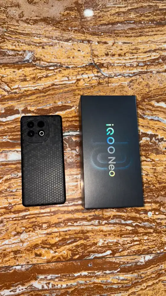 Iqoo neo 10 12/256 belom sebulan