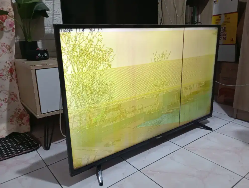 TV Bekas, Nyala tapi Rusak, Smart TV Hisense 43