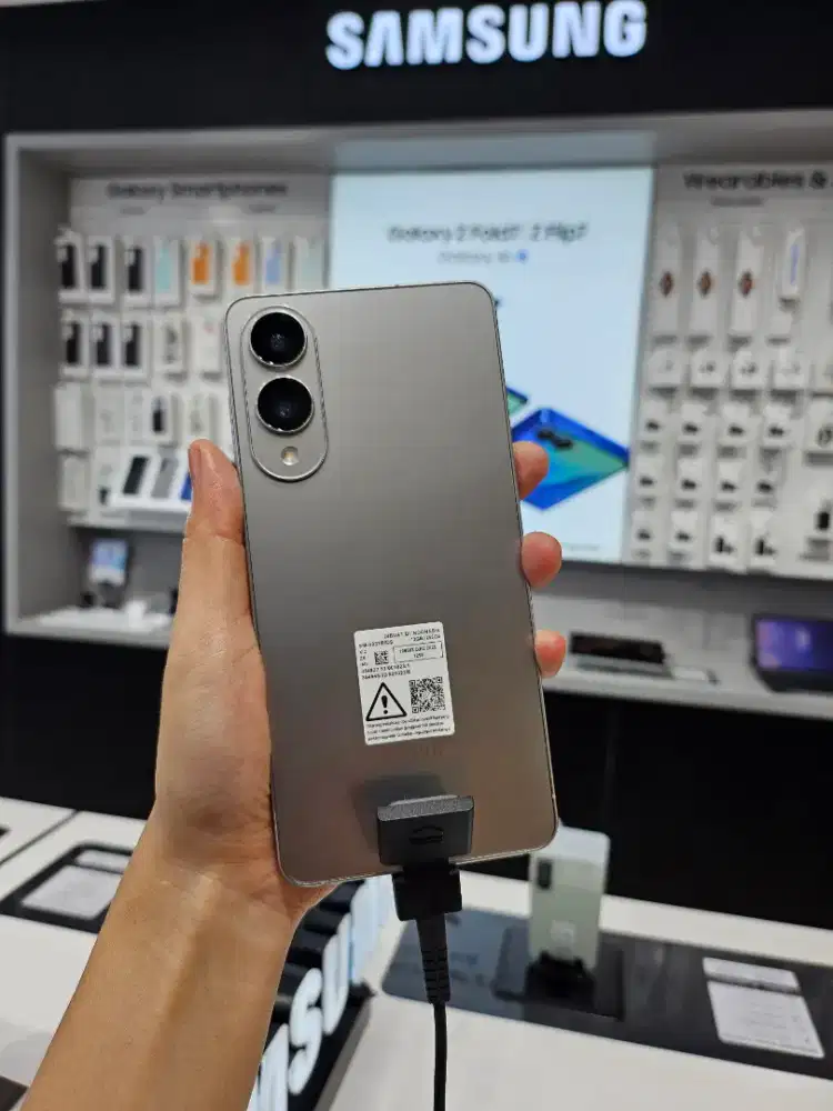 SAMSUNG S25 EDGE 12/512 GARANSI RESMI SEIN 1 TAHUN