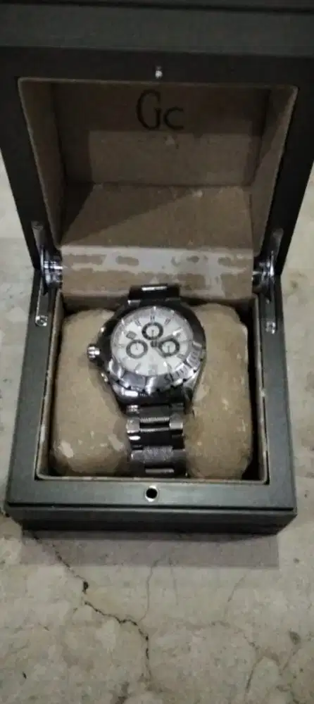 Jam GC guess collection Ori swiss