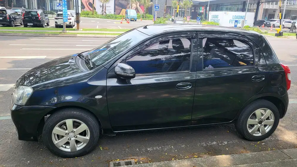 Toyota Etios Valco 2013 Bensin