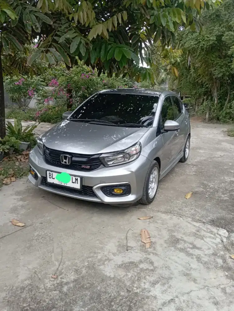 Dijual brio rs 1.2 tahun 2018 harga nego.