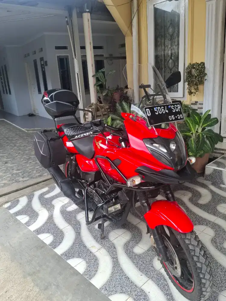 Bajaj Pulsar 220cc siap Touring