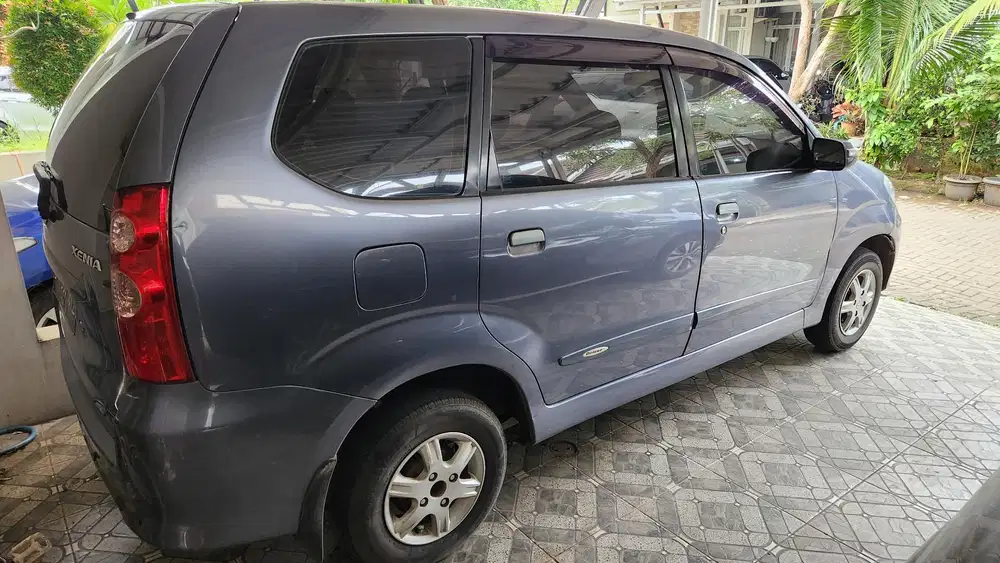 Daihatsu Xenia 2011 Bensin