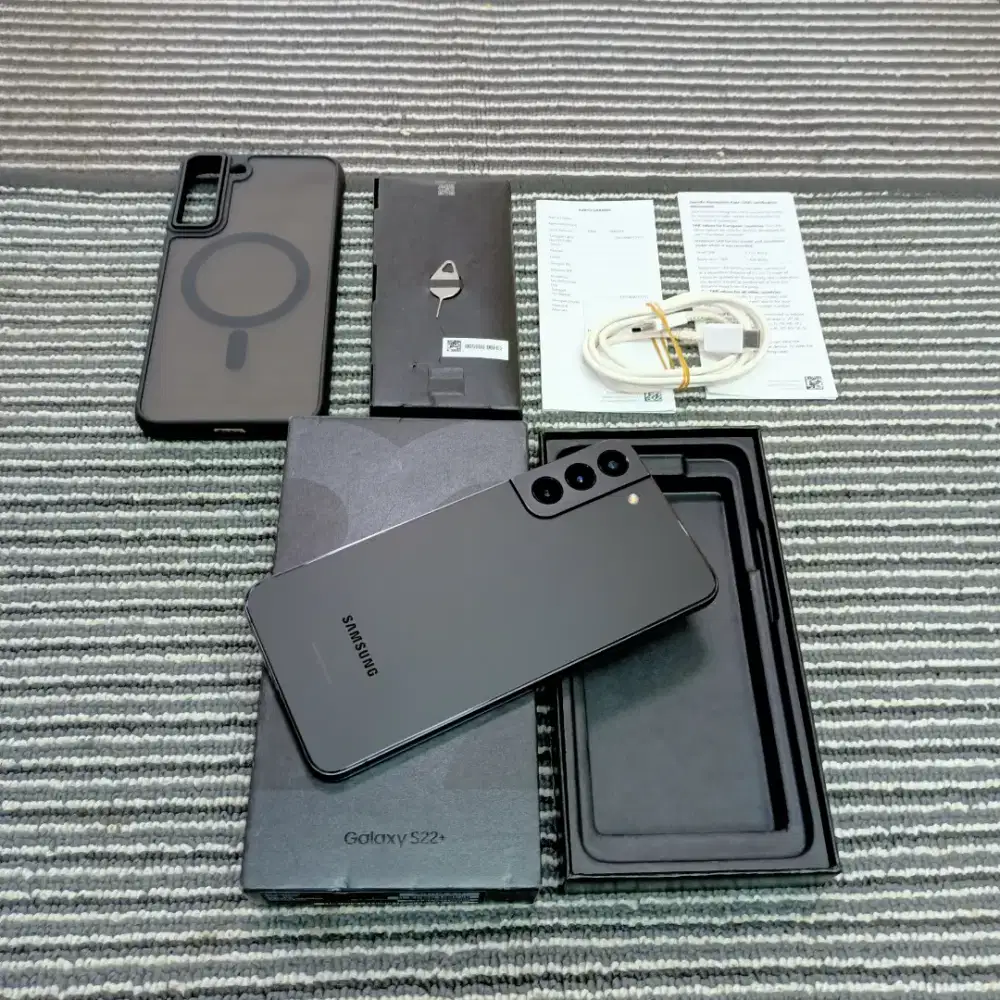 Samsung Galaxy S22 Plus 8-256gb like new Ex grs resmi sein