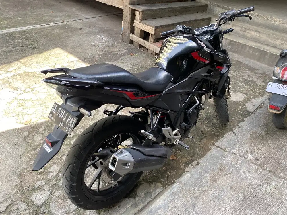 Jual CB150R 2017, surat surat lengkap