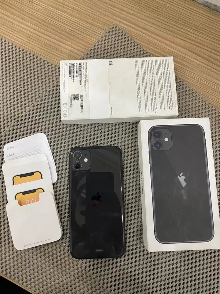 Iphone 11. 128 GB. Resmi/ibox PA/A