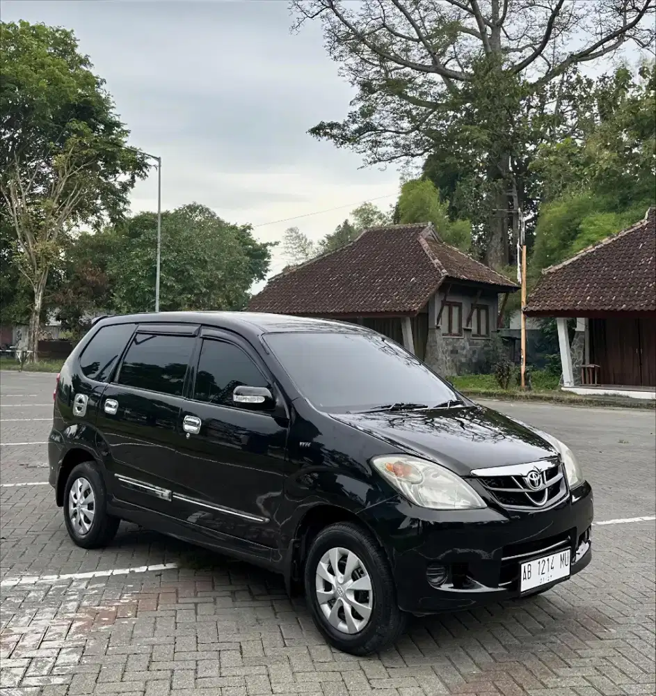 AVANZA E 2010 MANUAL