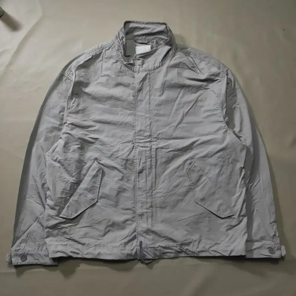 jaket boomber Giordano waterproof used good