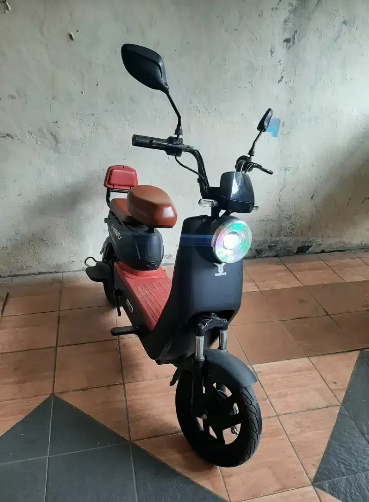 Sepeda Listrik Uwinfly
