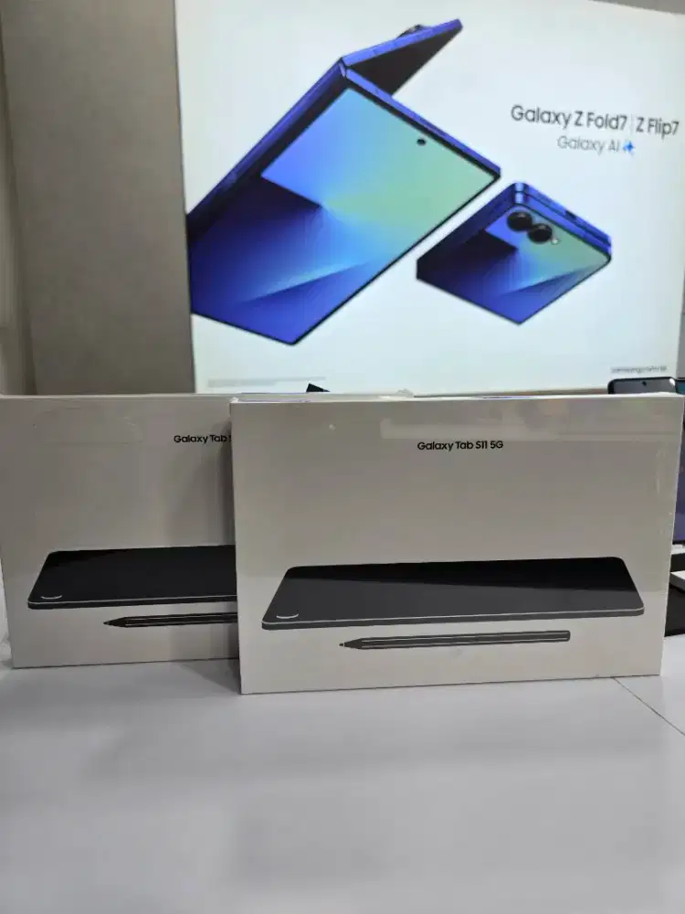 SAMSUNG GALAXY TAB S11 5G 12/256gb free charger 25w&free keyboardcover