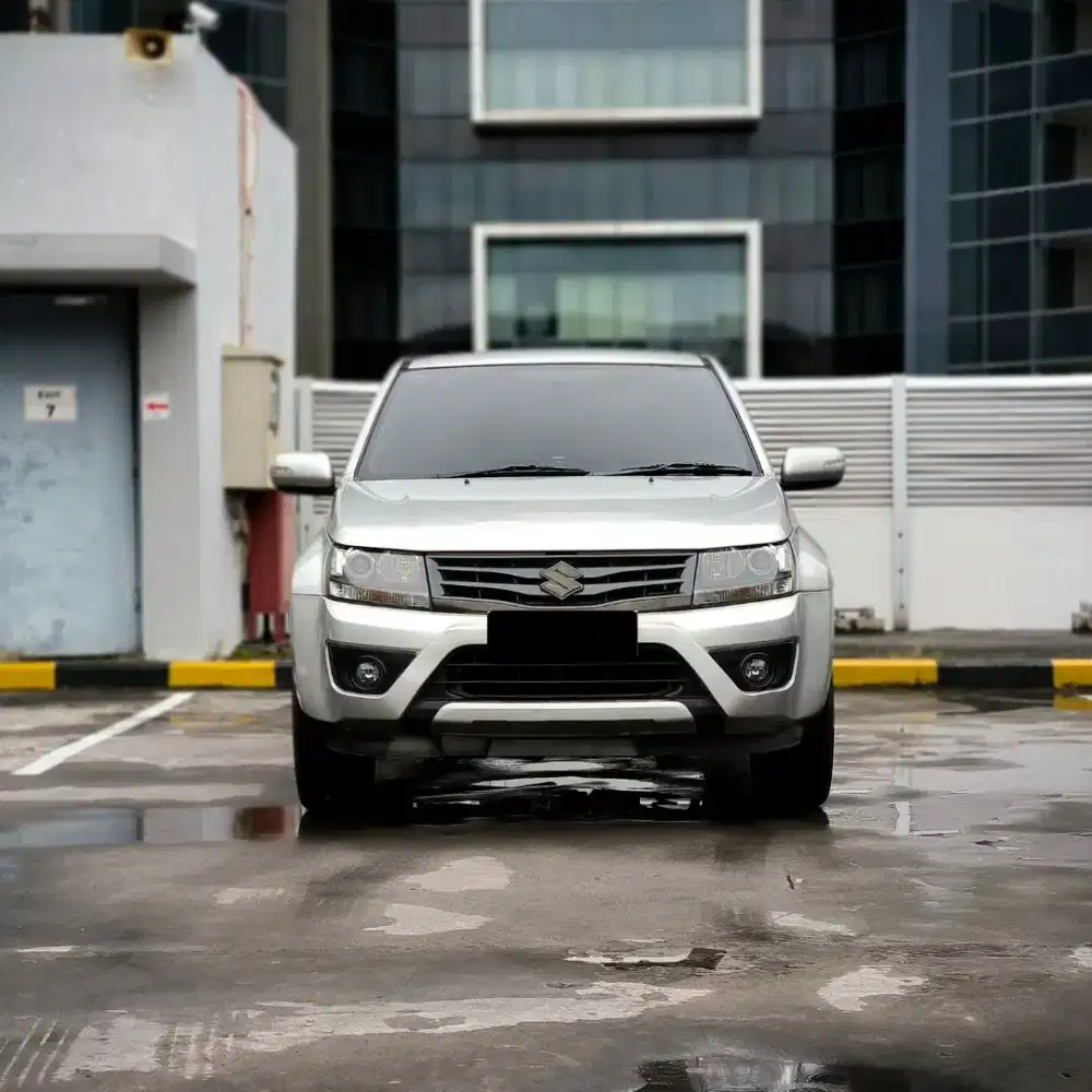 Suzuki grand vitara 2.4 2012 silver, tdp: 15jt all in