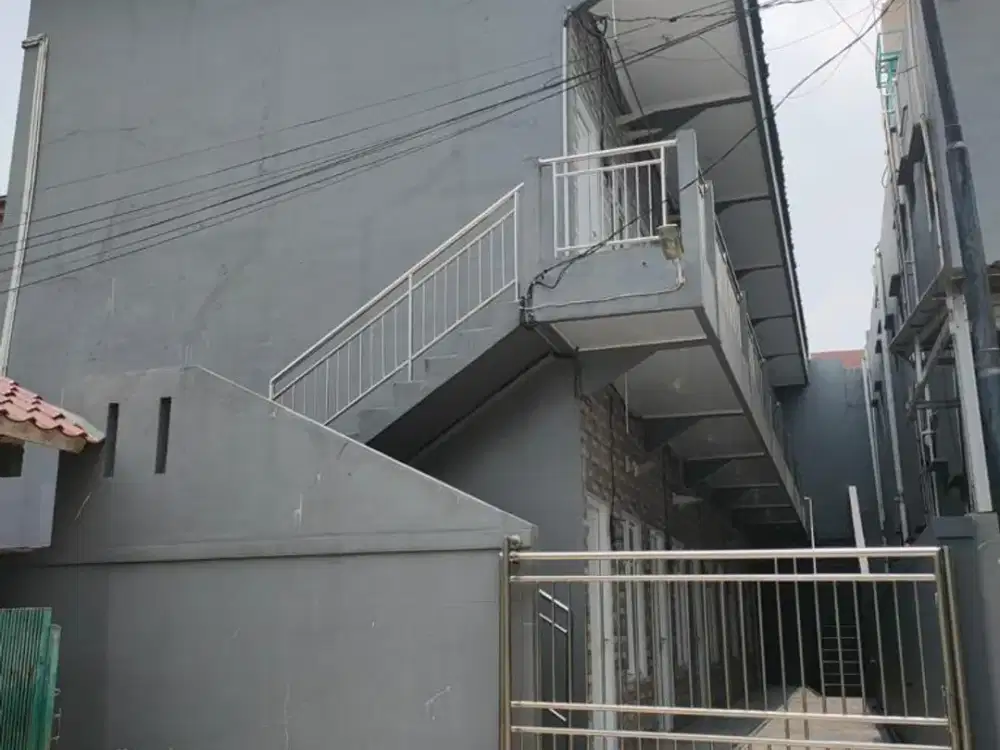 Rumah Kontrakan 12 Pintu Jalan Madrasah Duren Sawit Jakarta Timur