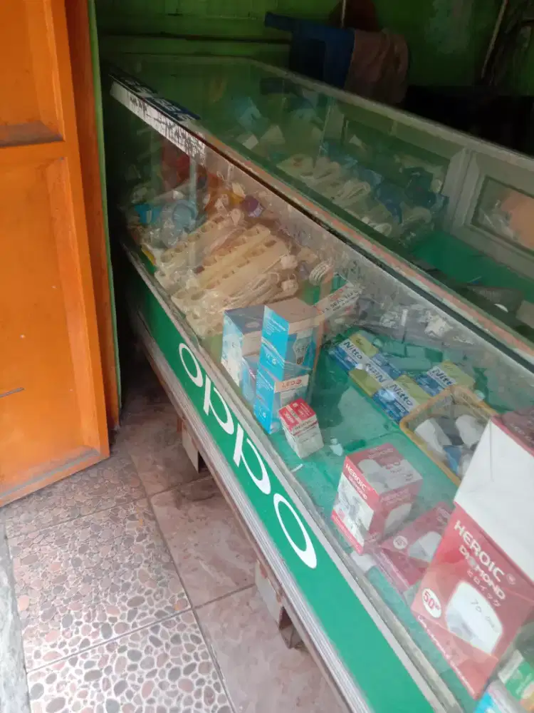 Etalase counter second