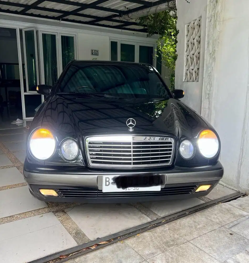 Mercedes E230 W210 M111