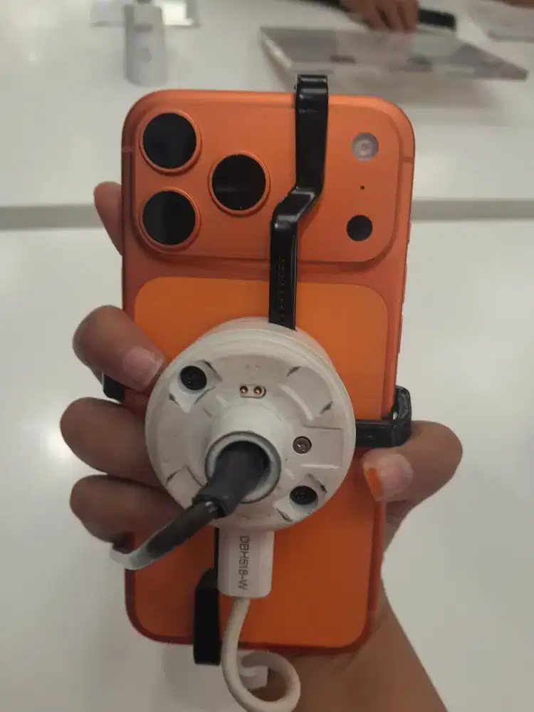 Khusus hari ini 17 promax 256 tinggal 1 unit lagi free garansi layar