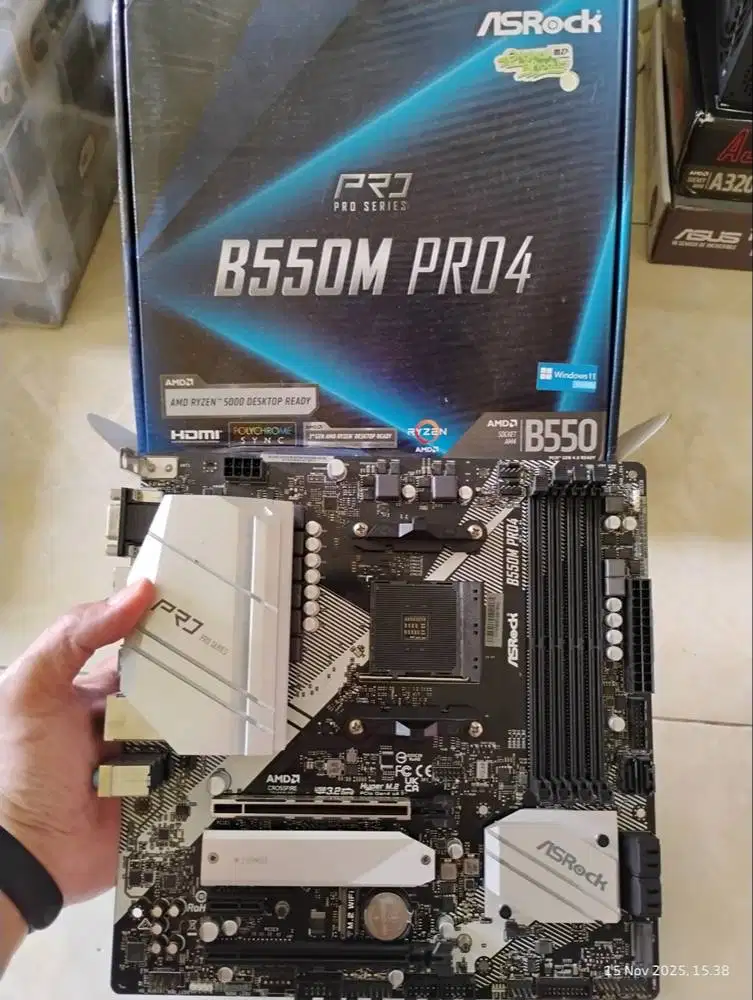 ASRock B550M Pro4 Socket AMD AM4 Ryzen Gen 3/4/5