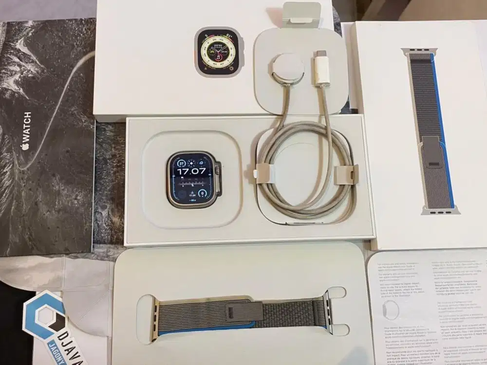 Apple Watch Ultra 49MM Titanium Blue/Grey Trail Loop M/L GPS+Celluler