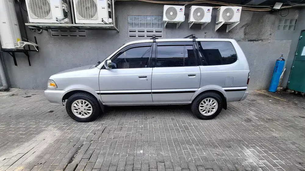 Toyota Kijang 2000 Bensin