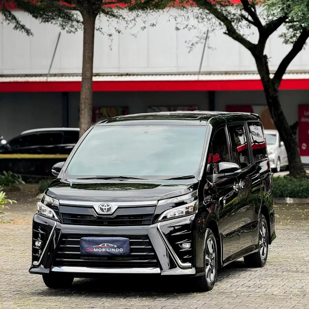 DP 35 JUTA!! TOYOTA VOXY 2.0 AT 2018 HITAM