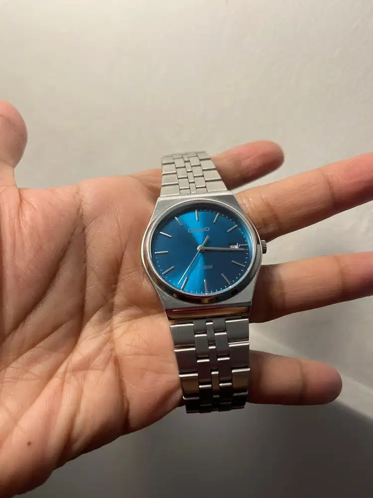 Casio MTP-B145 4393 classic blue dial