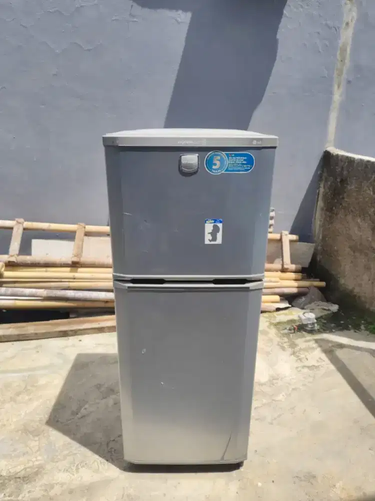 Kulkas LG 2 pintu