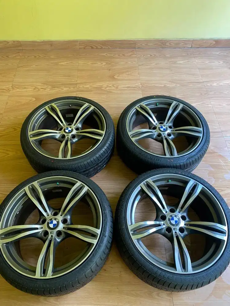 Velg BMW 343m ring 19 supercopy M6 & M5 beserta ban kondisi 99%