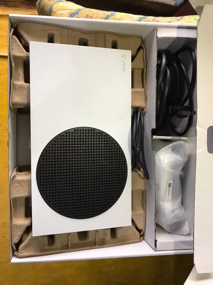 Dijual Xbox Series S 512GB