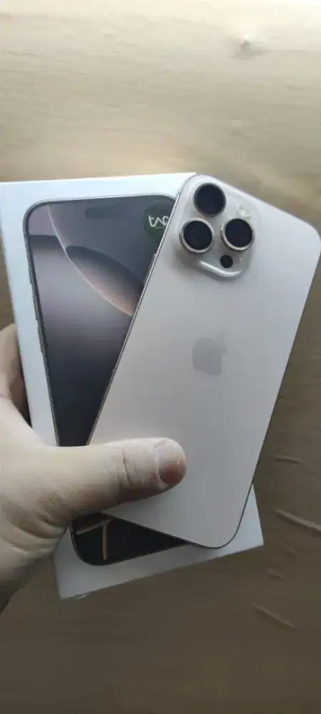 IPHONE 16 PRO MAX 256GB DESSERT TITANIUM SECOND GARANSI IBOX
