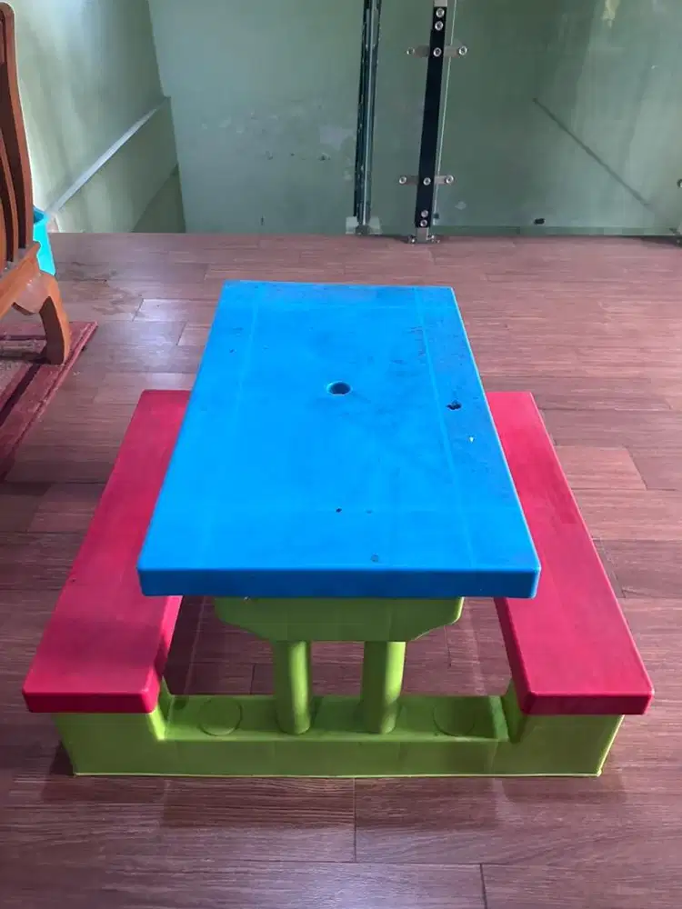 MEJA MAKAN ATAU MAINAN MINI ANAK